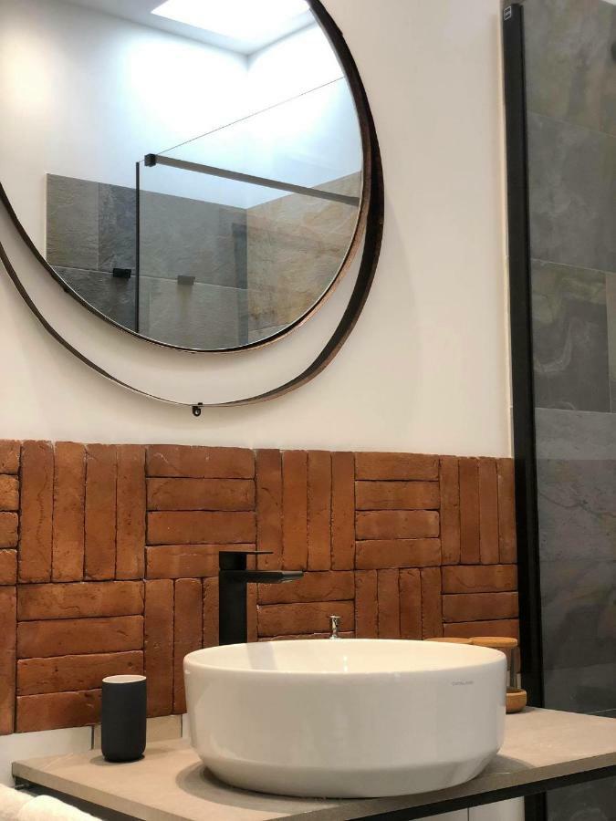 Terra Di Sicilia Luxury Centro Bed & Breakfast อาโวลา ภายนอก รูปภาพ